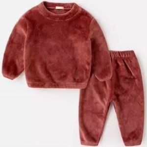 NWT Kid’s Shirt & Pants Set (5T)